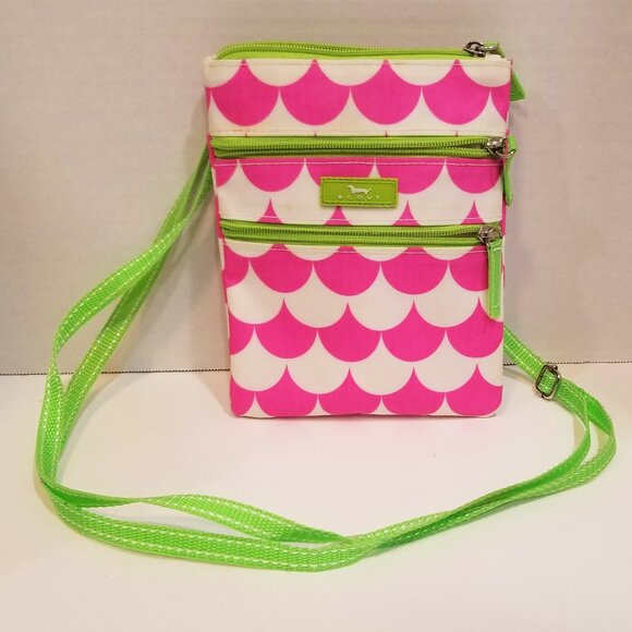Scout Handbags - Scout Bags "Sally Go Lightly" Crossbody purse, Pink/White Scallop Print, EUC